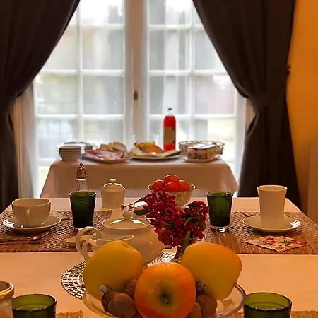 Maison Blanche Couette-café 4*